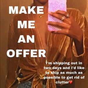 MAKE ME AN OFFER❤️